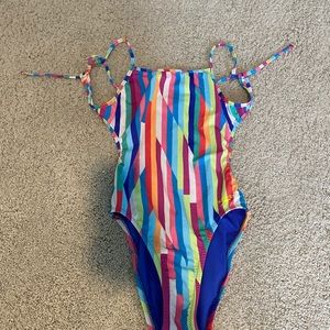Speedo endurance bathing suit. Size 28. Multi color